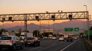 Cómo funciona el sistema de peajes y TAG en Chile: tarifas, multas y cómo regularizar deudas en 2026