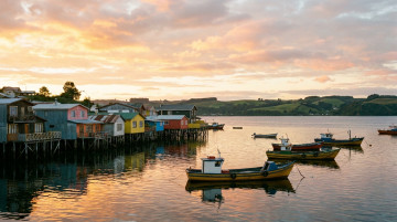 Qué hacer en Chiloé: guía de iglesias, mitología y paisajes imperdibles en la Isla Grande