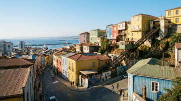 Qué hacer en Valparaíso: guía de cerros, ascensores y cultura bohemia en el puerto principal