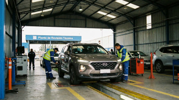 Cómo funciona la revisión técnica en Chile: calendario, requisitos y consejos para aprobar
